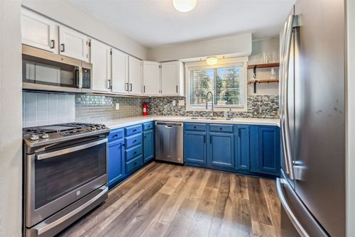 49 Regal Cir, BRECKENRIDGE, CO, 80424-8906 | Card Image