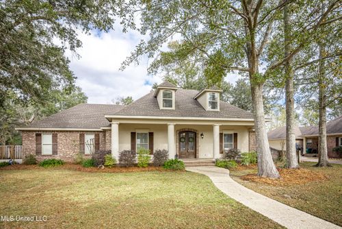 3208 Oakleigh Cir, Ocean Springs, MS, 39564-5860 | Card Image