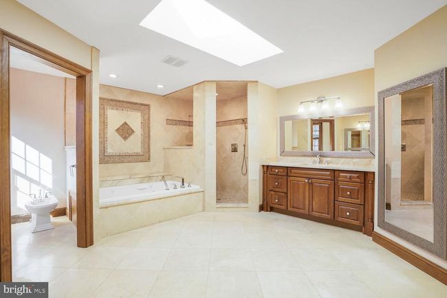 6211 Twin Lakes Ct, House other with 6 bedrooms, 7 bathrooms and null parking in CLIFTON VA | Image 40