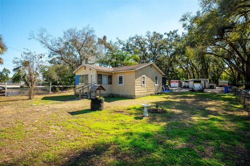 10507 Main St, THONOTOSASSA, FL, 33592-8321 | Card Image