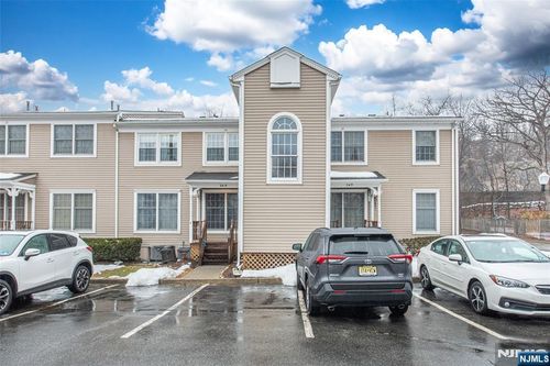 120 Willard St, Pompton Lakes, NJ, 07442-2074 | Card Image