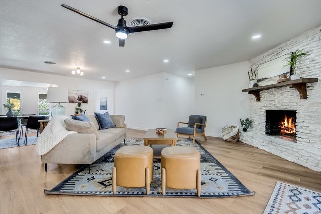 11704 Indianhead Dr, House other with 3 bedrooms, 2 bathrooms and 4 parking in Austin TX | Image 11