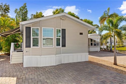 8528 Pepperwood Dr, ESTERO, FL, 33928-4014 | Card Image