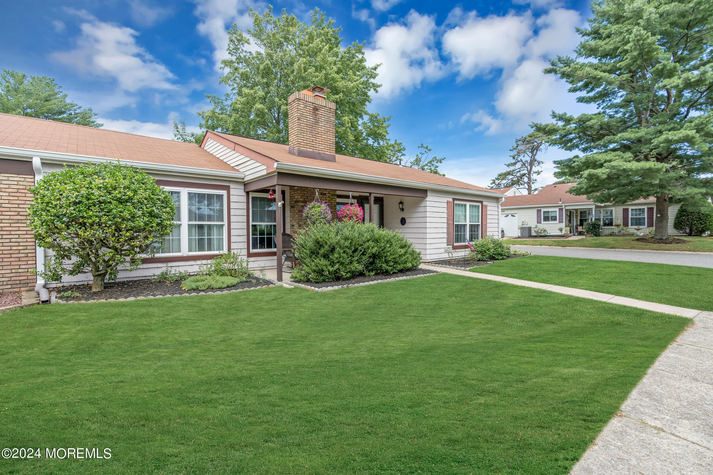 Chelsea Ct, Manchester, NJ 08759