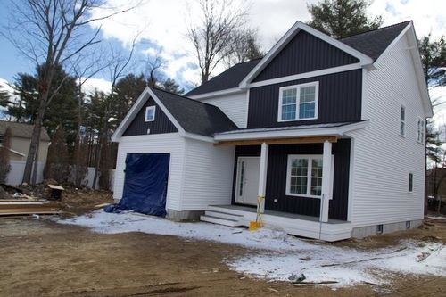 144 S Mast St, Goffstown, NH, 03045-2197 | Card Image