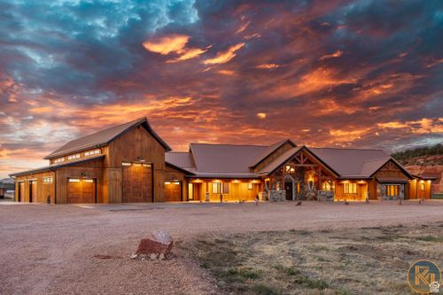 5605 N Johnson Canyon Rd, Kanab, UT, 84741 | Card Image