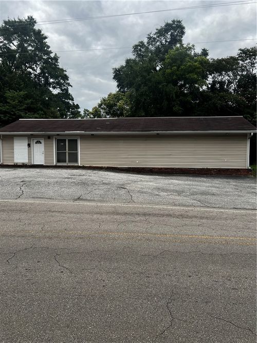 3096 Columbus Rd, Valley, AL, 36854-5739 | Card Image