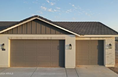 25721 W Running Deer Trail, House other with 3 bedrooms, 2 bathrooms and null parking in Wittmann AZ | Image 2