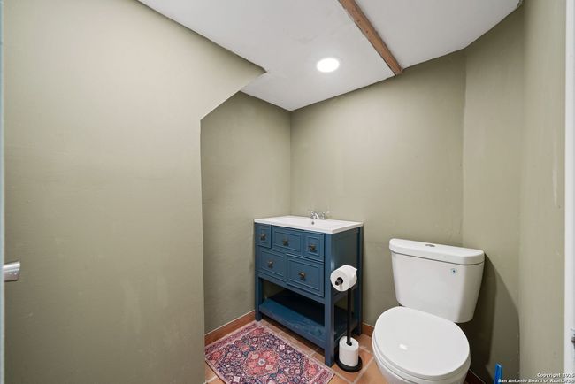 388 Oak Trl, House other with 3 bedrooms, 5 bathrooms and null parking in Pipe Creek TX | Image 27