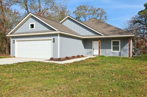 387 Autumn Ln, Livingston, TX, 77351-0913 | Card Image