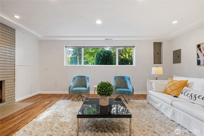 22109 93 Rd Pl W, House other with 3 bedrooms, 3 bathrooms and 2 parking in Edmonds WA | Image 5
