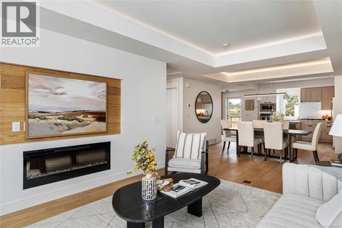 16-4253 Dieppe Rd, Victoria, BC, V8X2N2 | Card Image