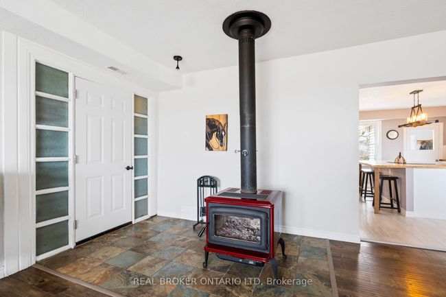4196 Walkers Dr, House other with 3 bedrooms, 2 bathrooms and 6 parking in Glencoe ON | Image 6