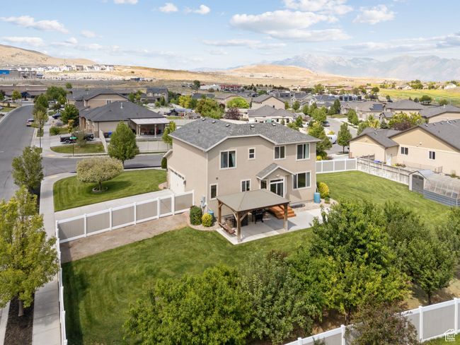 Aerial view of residential area with mountains | Image 55