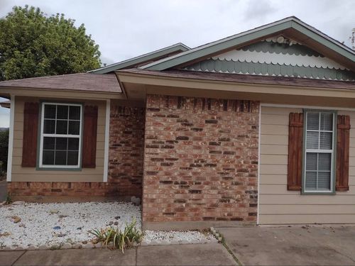 2215 Long Creek Ct, Granbury, TX, 76049-1175 | Card Image