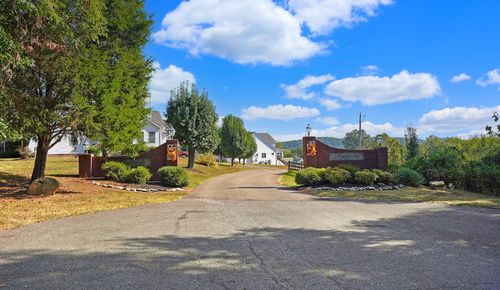 123 Rose Dr, Dover, TN, 37058-3061 | Card Image