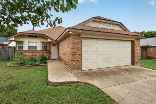 1604 Southwestern Trl, Round Rock, TX, 78664-7067 | Card Image
