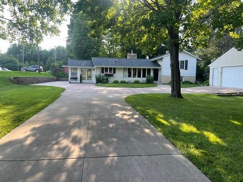 935 Century Ave N, Maplewood, MN, 55119-3824 | Card Image