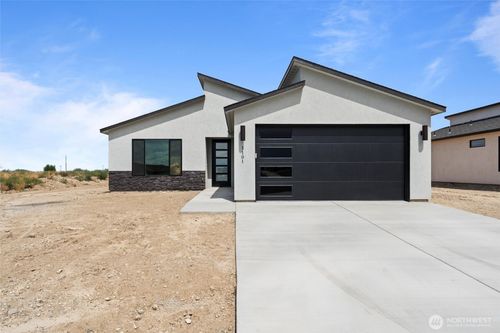 1151 E Mt Hood St, Othello, WA, 99344-1074 | Card Image