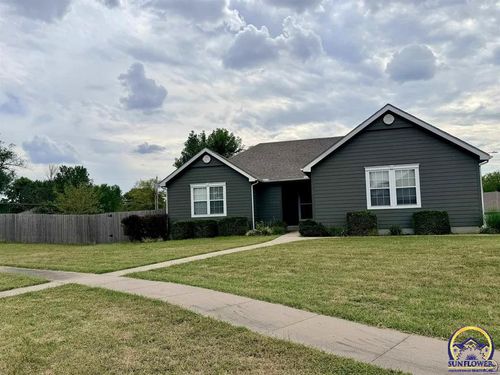2101 Se Peace Ct, Topeka, KS, 66605-2700 | Card Image