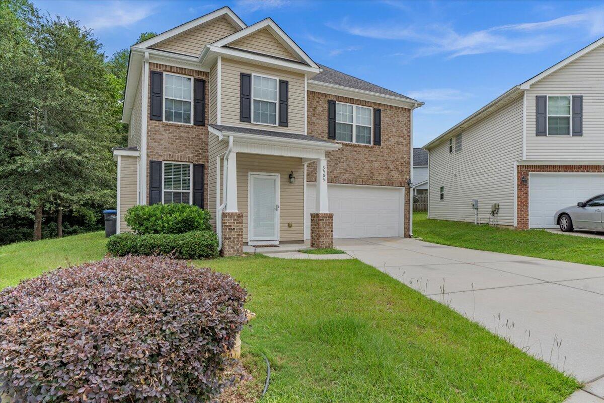Dixon St, Yaphank, NY 11980