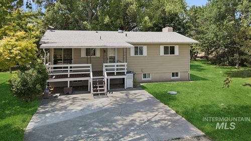 7714 Spring Dr, Nampa, ID, 83687-8820 | Card Image