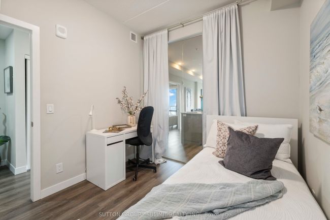 1709 - 15 Queen St S, Condo with 2 bedrooms, 2 bathrooms and 1 parking in Hamilton ON | Image 25