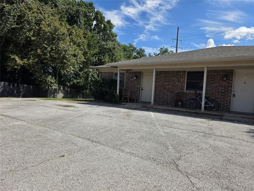 990 Shady Brook Dr, Grapevine, TX, 76051-5008 | Card Image