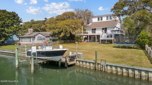125 Loblolly Dr, Pine Knoll Shores, NC, 28512-6211 | Card Image