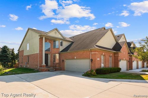 1066 Lorenzo Ct, Troy, MI, 48085-4982 | Card Image