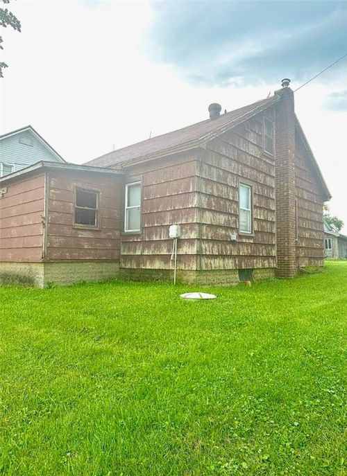 218 Main St, TROUTVILLE, PA, 15866-5017 | Card Image