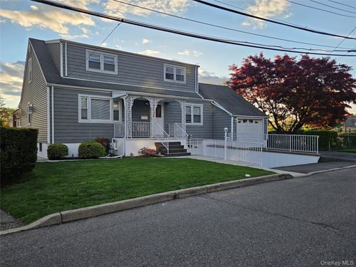 40 Division St, Port Chester, NY, 10573-2834 | Card Image