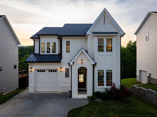 613 Ladd Ave, Chattanooga, TN, 37405-3727 | Card Image