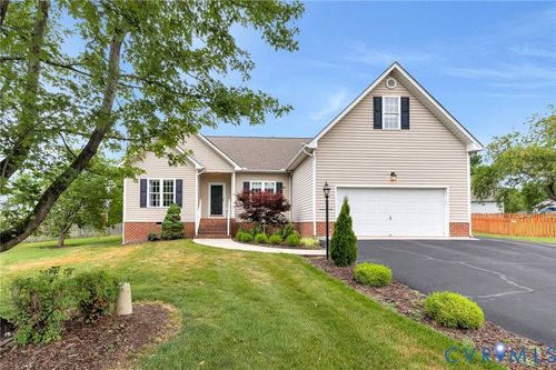 7613 Old Track Ln, Mechanicsville, VA, 23111-7546 | Card Image