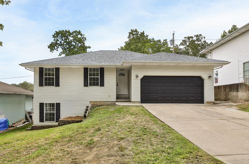 132 Maplewood Dr, Branson, MO, 65616-9349 | Card Image