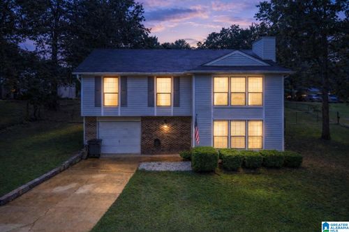 3229 Edenburg Dr, HUEYTOWN, AL, 35023-5777 | Card Image