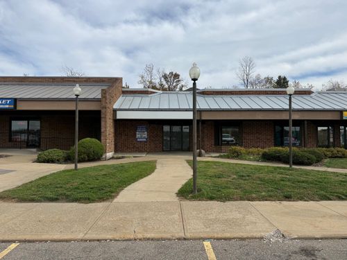 3572 Maple Ave, Zanesville, OH, 43701-1018 | Card Image