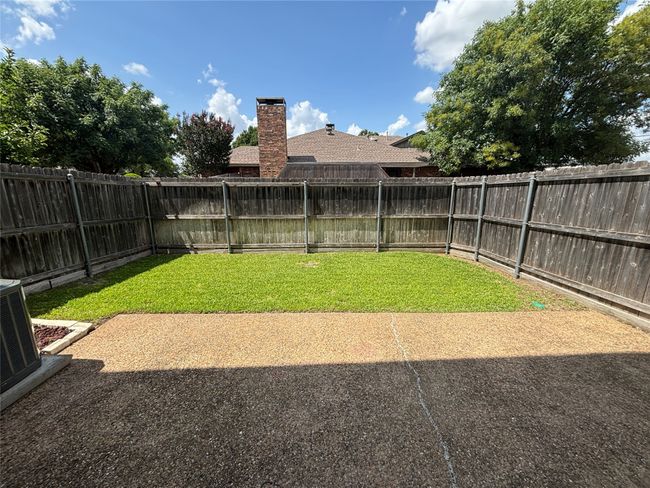 3302 Wells Dr, Home with 3 bedrooms, 3 bathrooms and null parking in Plano TX | Image 12