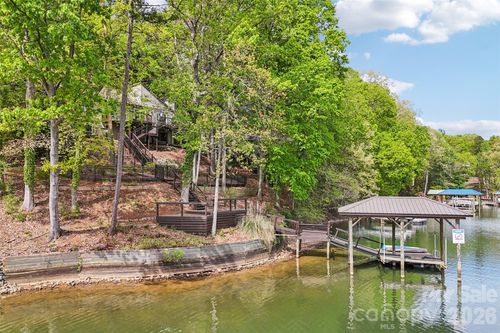 16118 Tana Tea Cir, Tega Cay, SC, 29708-8553 | Card Image