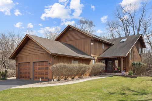 9706 Fox Shores Dr, Algonquin, IL, 60102-9647 | Card Image