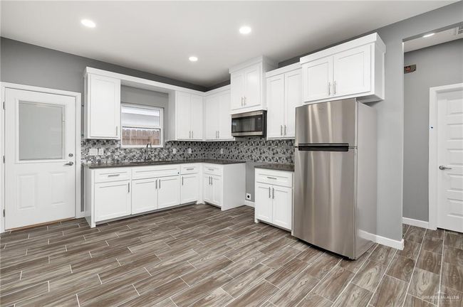 428 E Acacia St, Home with 0 bedrooms, 0 bathrooms and 8 parking in Alamo TX | Image 6