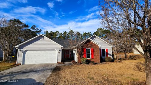 118 Carolina Pines Dr, Jacksonville, NC, 28546-8361 | Card Image