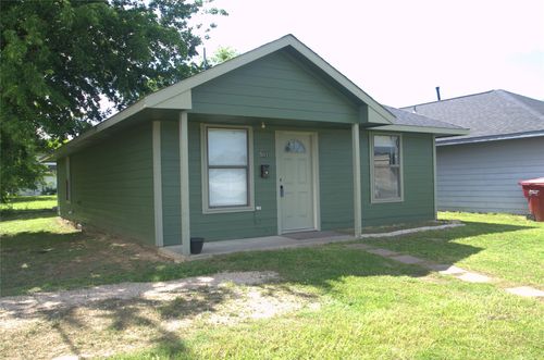 501 15th St, Honey Grove, TX, 75446-1749 | Card Image