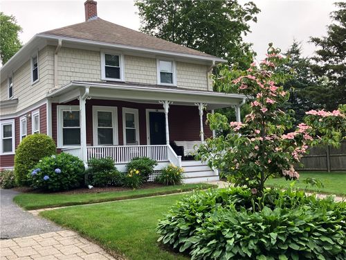 40 Vine St, East Greenwich, RI, 02818-3640 | Card Image