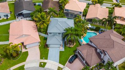 2855 Sw 177th Ter, House other with 4 bedrooms, 2 bathrooms and null parking in Miramar FL | Image 2