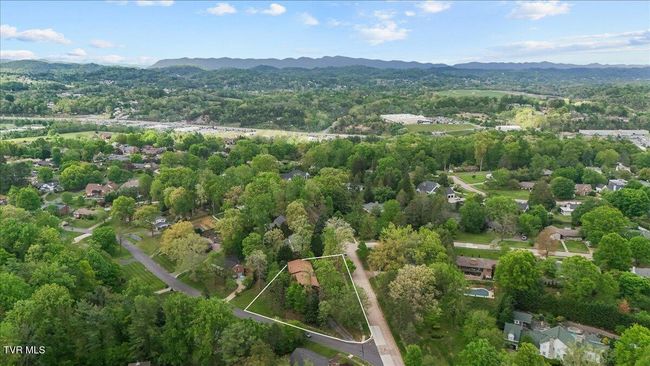 1902 Lamont St, House other with 5 bedrooms, 4 bathrooms and null parking in Kingsport TN | Image 58