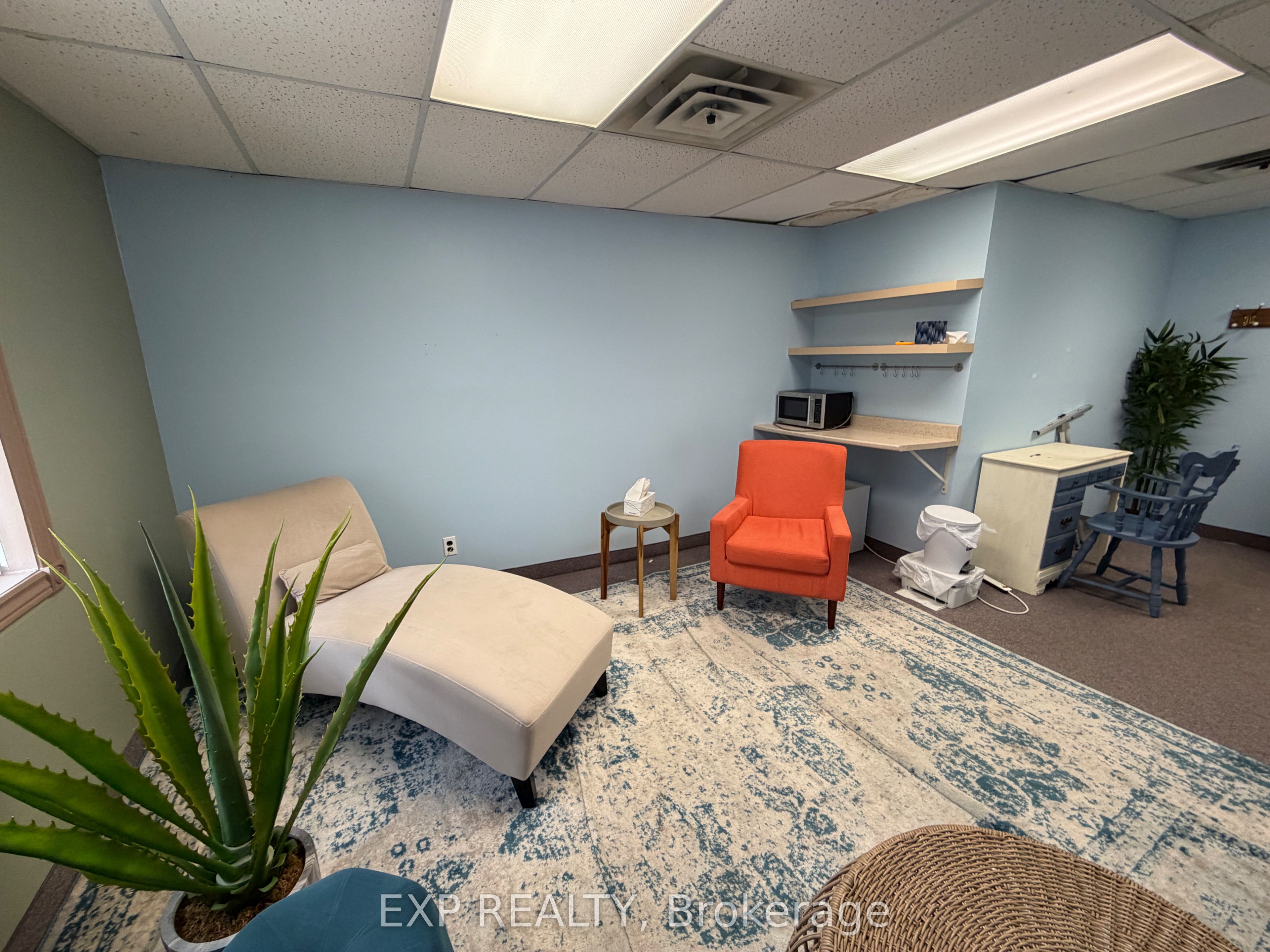 Commercial Lease in Orangeville 4