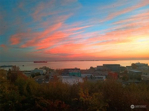 apt-2-226 W 2nd St, Port Angeles, WA, 98362-2638 | Card Image