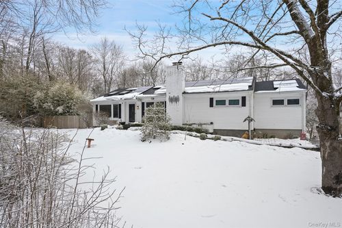 59 Hoags Cross Rd, Ossining, NY, 10562-1314 | Card Image