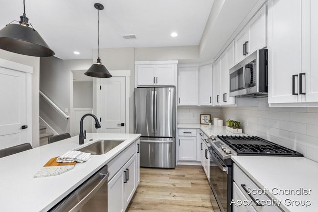 Photo of similar home. | Image 6